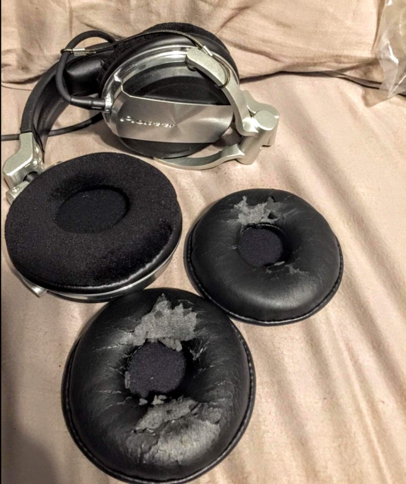 Compete Audio VL90 Velvet Replacement Ear Pads Compatible with Sennheiser HD205 HD215 D225, Audio-Technica ATH-T2, Pro700, Technics RP-DH1200, Pioneer HDJ-2000 HDJ-1500 HDJ-1000, Sony MDR-V700DJ V700 - Image 3